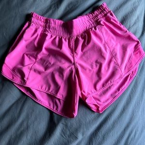 Lululemon hotty hot shorts 2.5”